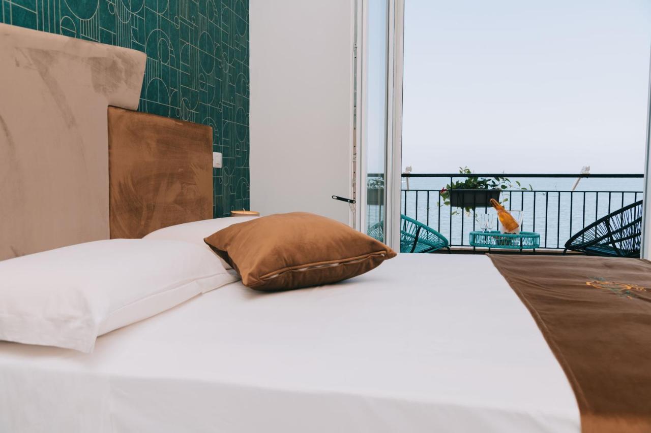 Frontemare Suite 카스텔라마레디스타비아 외부 사진