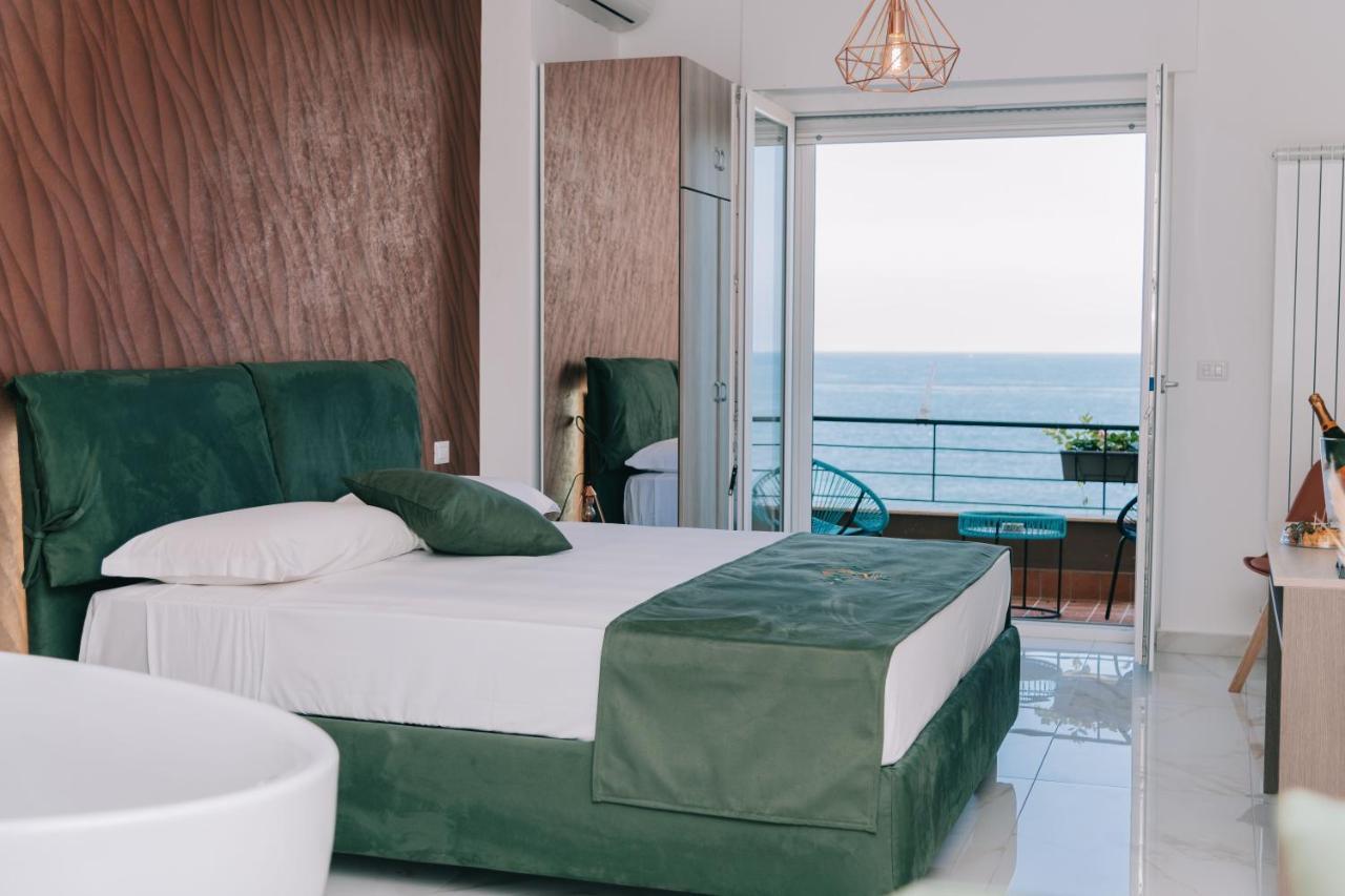 Frontemare Suite 카스텔라마레디스타비아 외부 사진
