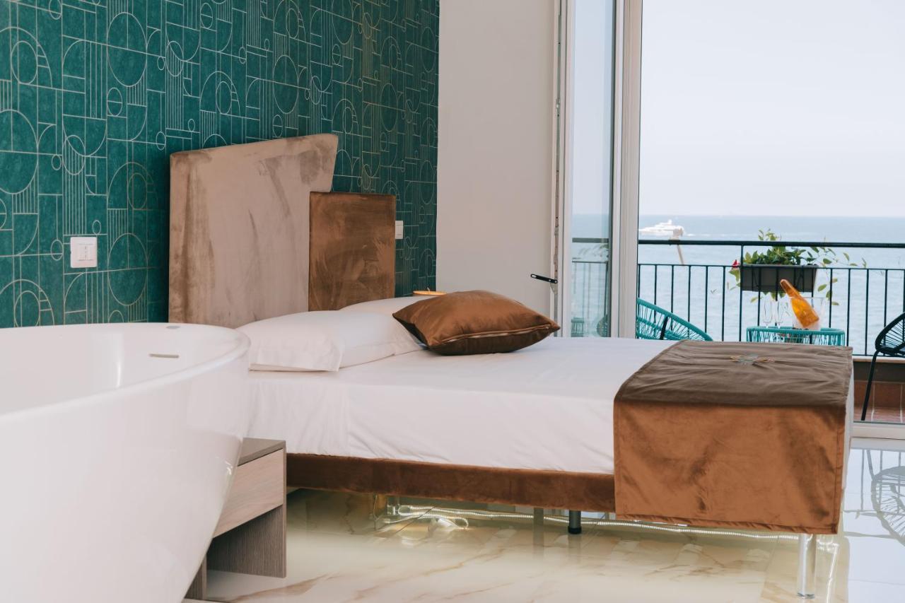Frontemare Suite 카스텔라마레디스타비아 외부 사진