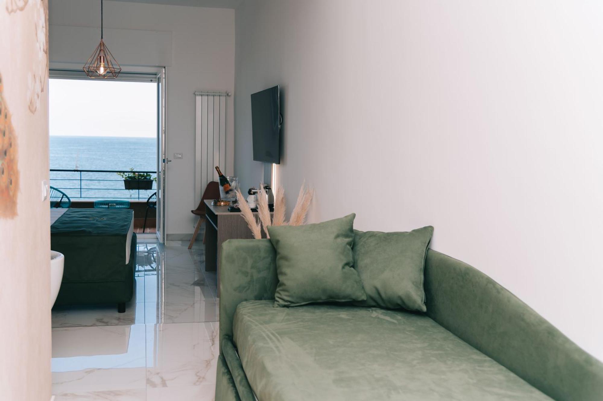 Frontemare Suite 카스텔라마레디스타비아 객실 사진